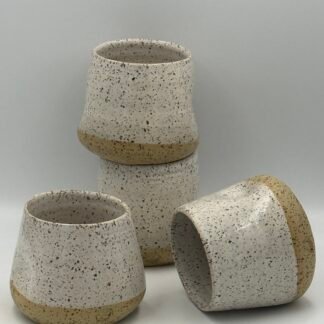 Κεραμικό Κουπάκι Μπεζ - Λευκό Με Κουκίδες